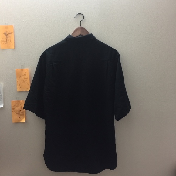 Uniqlo U Shortsleeve Button Down - Picture 3 of 3